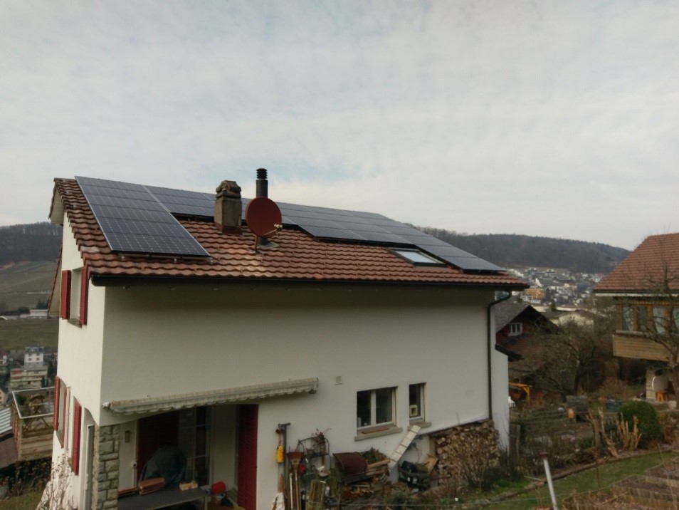 Detail der fertigen Anlage mit Dachfenster